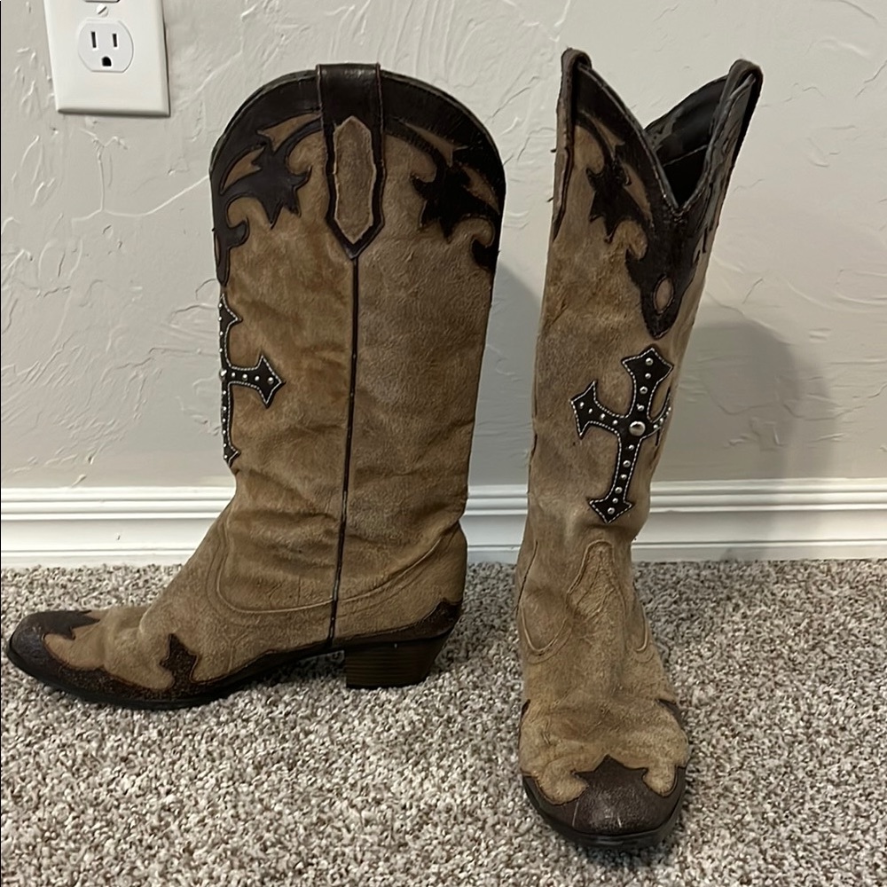Brown and Black Heeled Boots with Ornate Stitching